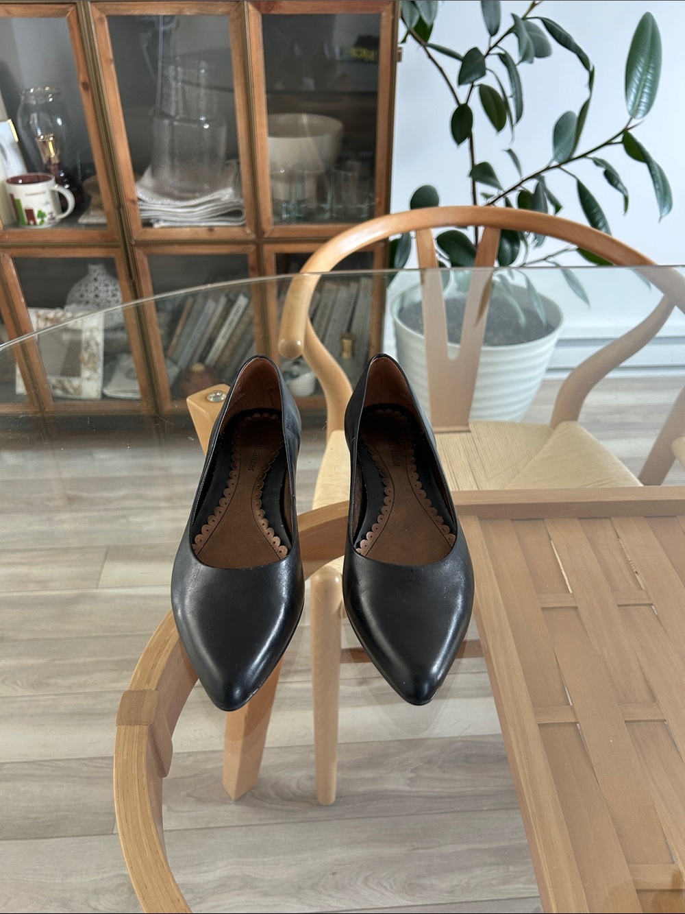 Naturalizer Genuine Leather Black Pointed-Toe Women's Shoes